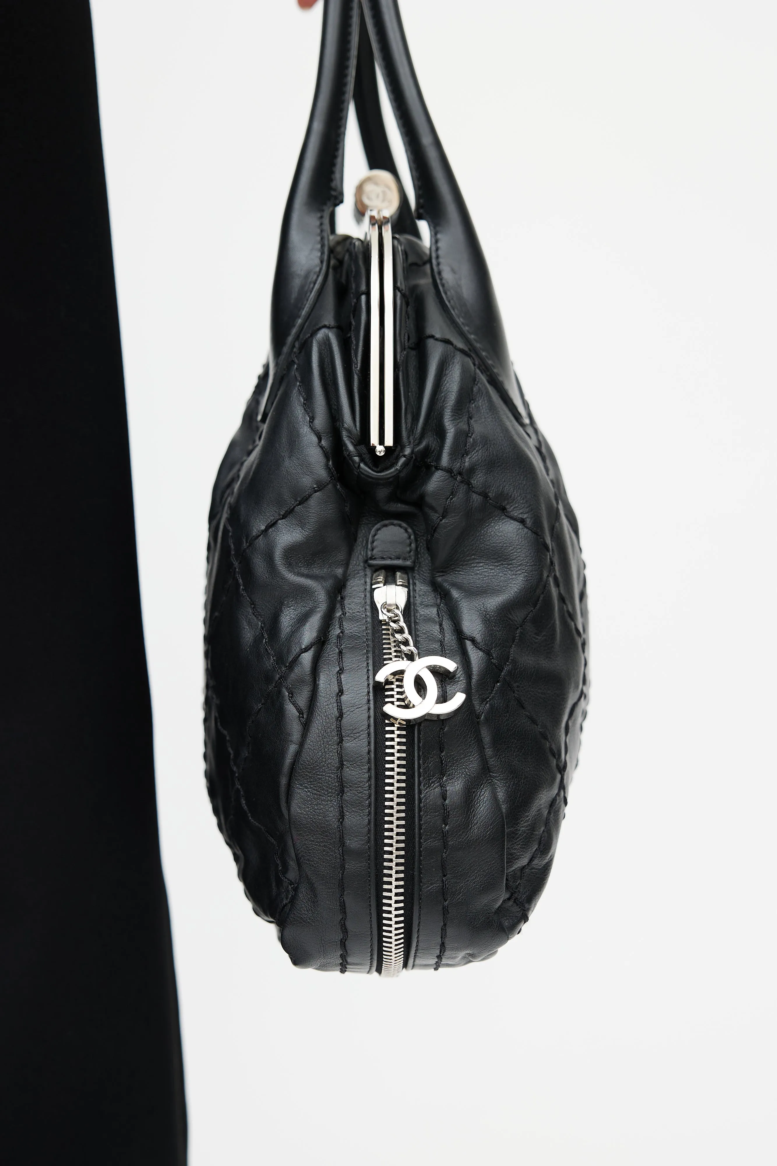 2006 Black & Silver Expandable Zip Around Leather Bag