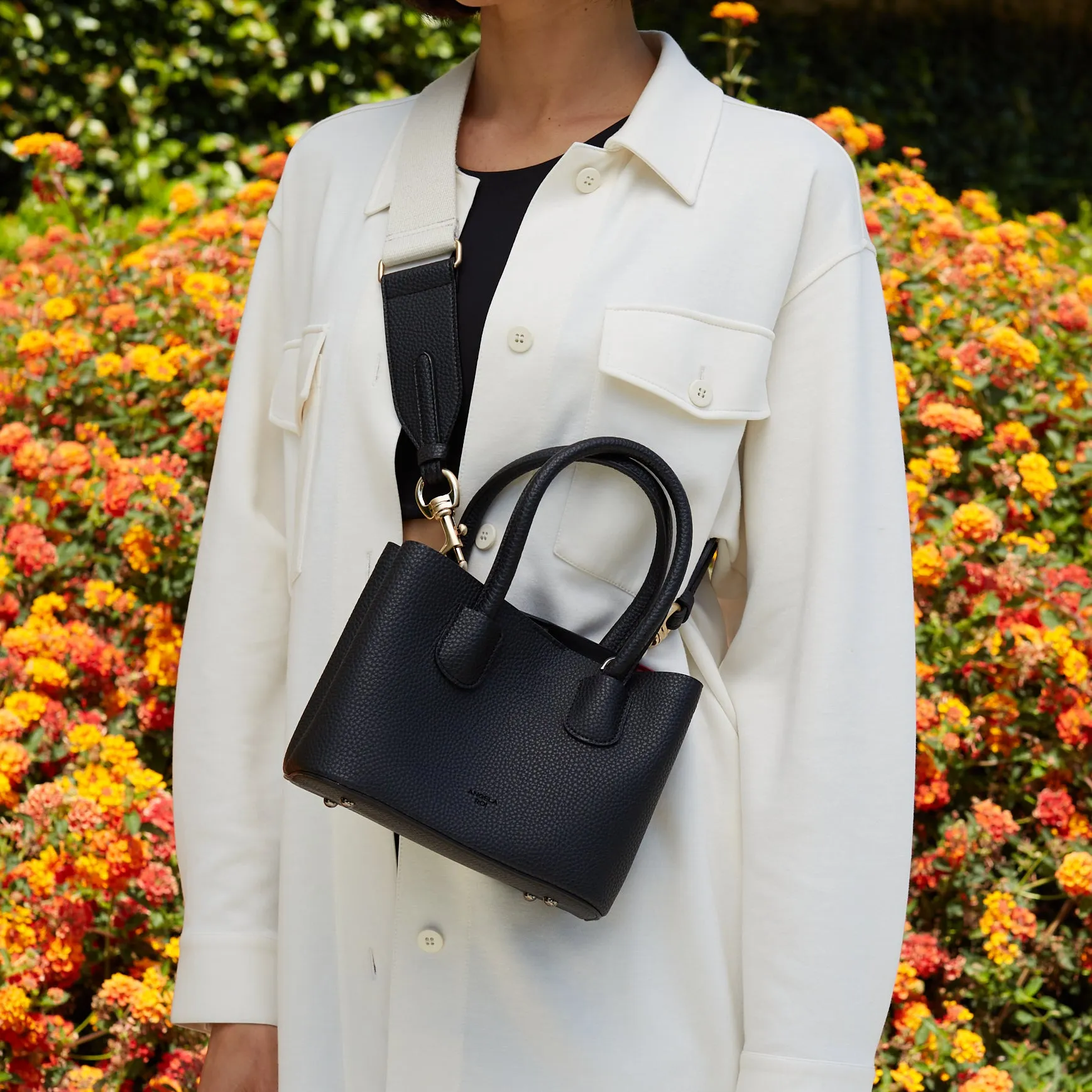 Cher Micro [Signet] - Black [Sample Sale]